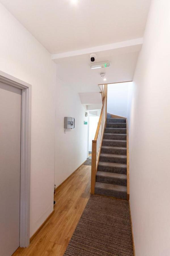 6 At Number 8: City Centre, 1 Bedroom, Sofa Bed In Lounge Canterbury