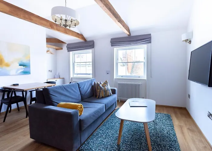 Apartment 6 At Number 8: City Centre, 1 Bedroom, Sofa Bed In Lounge