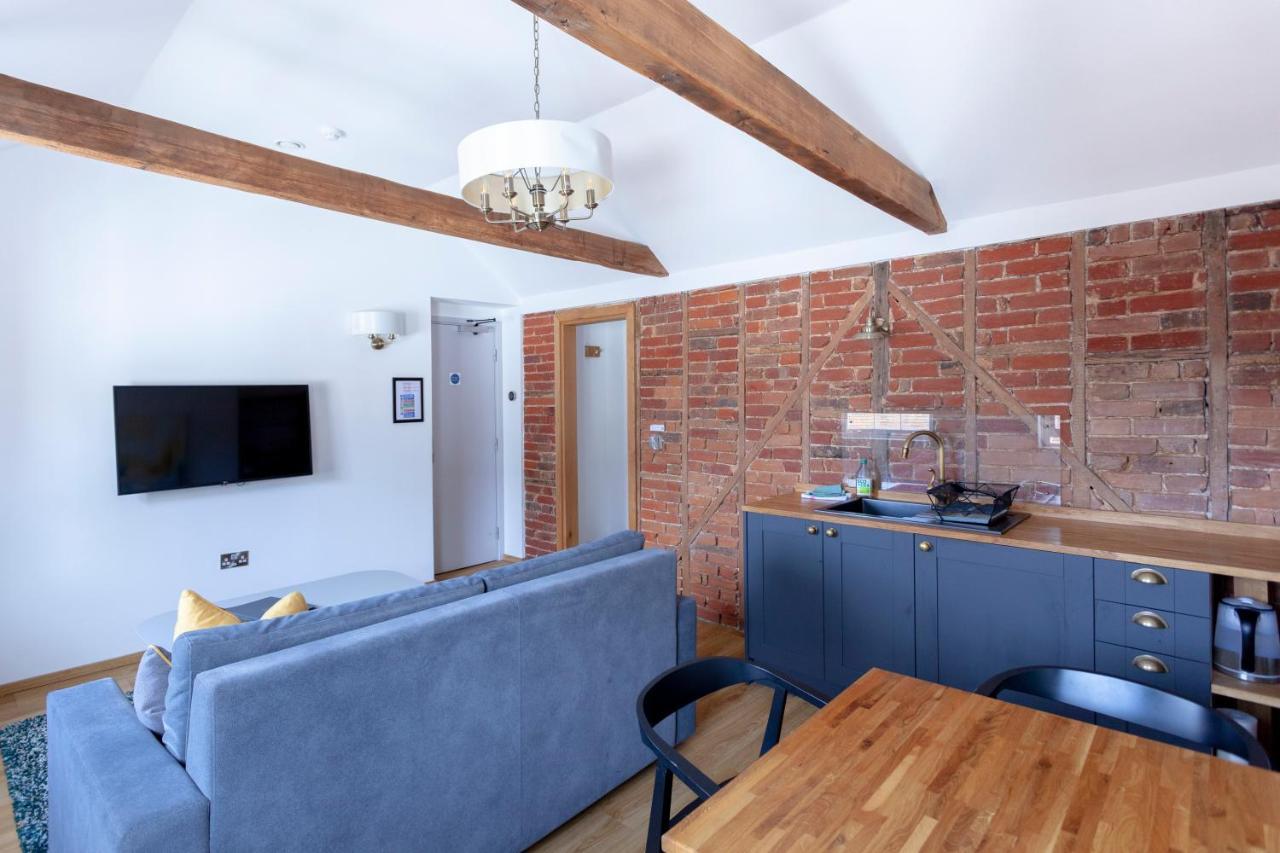 Apartment 6 At Number 8: City Centre, 1 Bedroom, Sofa Bed In Lounge